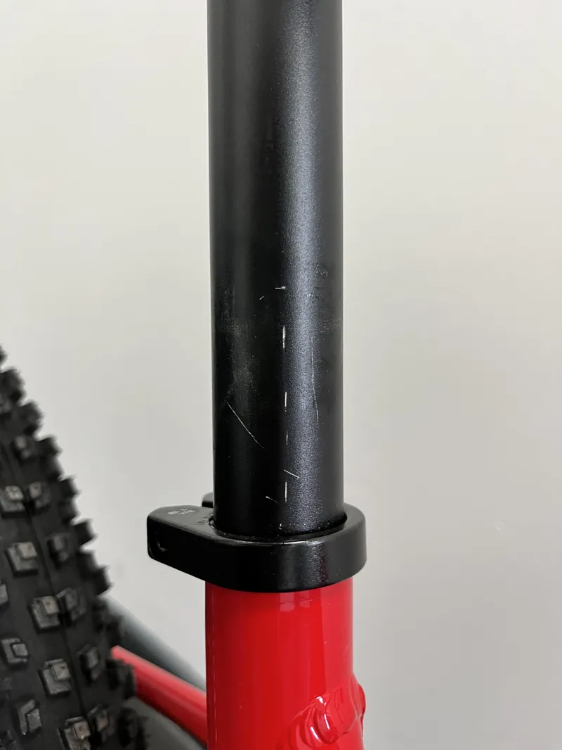 EX-DISPLAY Specialized Riprock 20 inch Kids Bike 2023 in Red-2